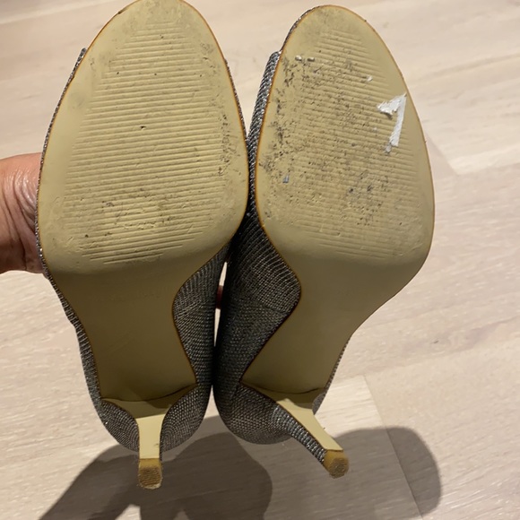 Shiny sliver pumps - Picture 4 of 5